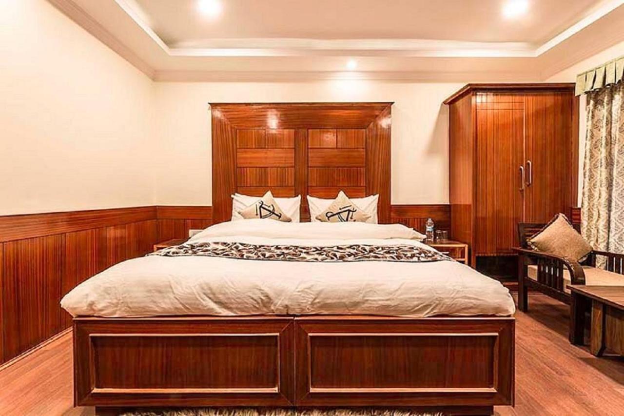 Hotel Alpine Ladakh Leh Bagian luar foto